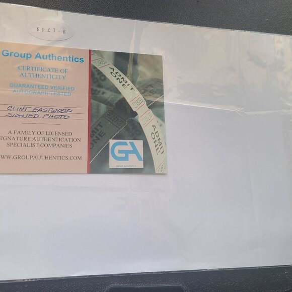 Clint Eastwood Autographed 8x10 Photo W/ COA - Group Authentics - Picture 3 of 4